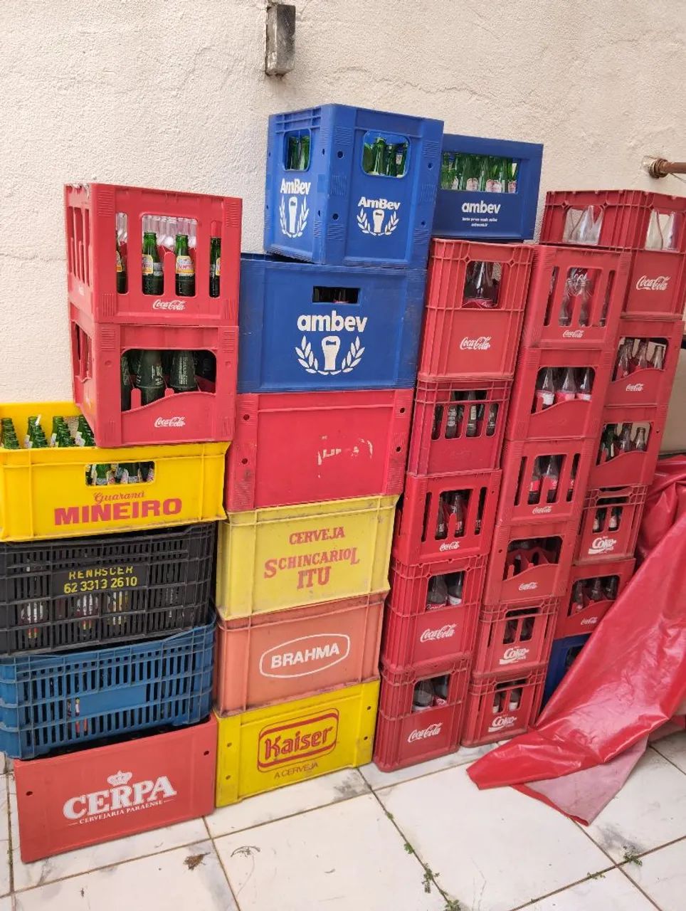 Vasilhames de cerveja 600 e Refrigerante 31 Caixas