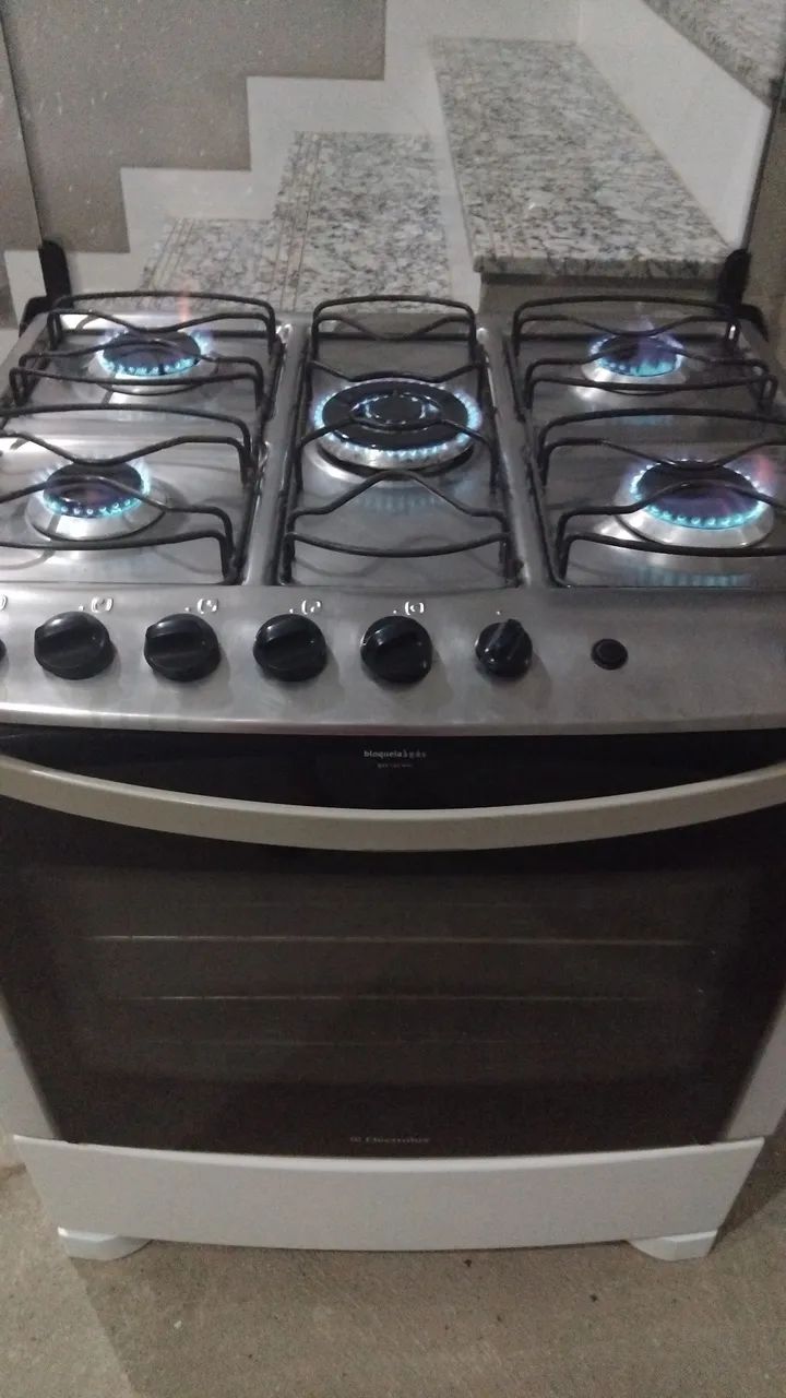 Fogão Eletrolux 5 bocas 640,00  - Foto 3
