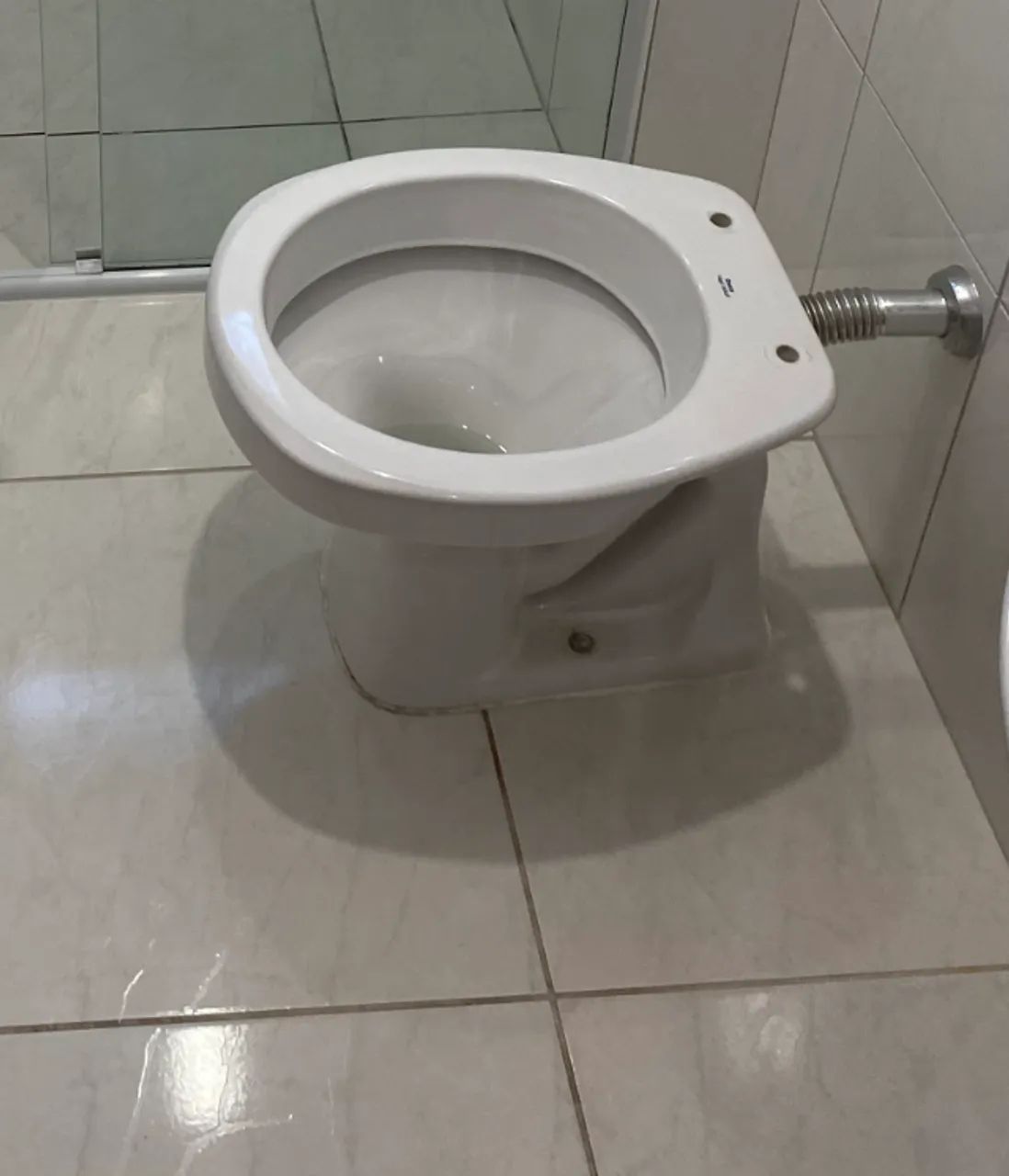 Vaso sanitário e pia de banheiro - Deca - Foto 2