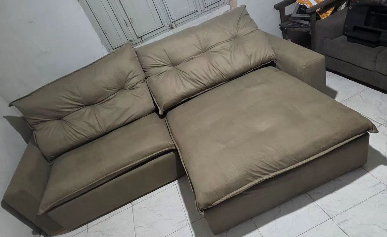 Sofá Retratil e reclinavel, reforçado, com molas Ensacadas - Tecido Suede Bege - Foto 2