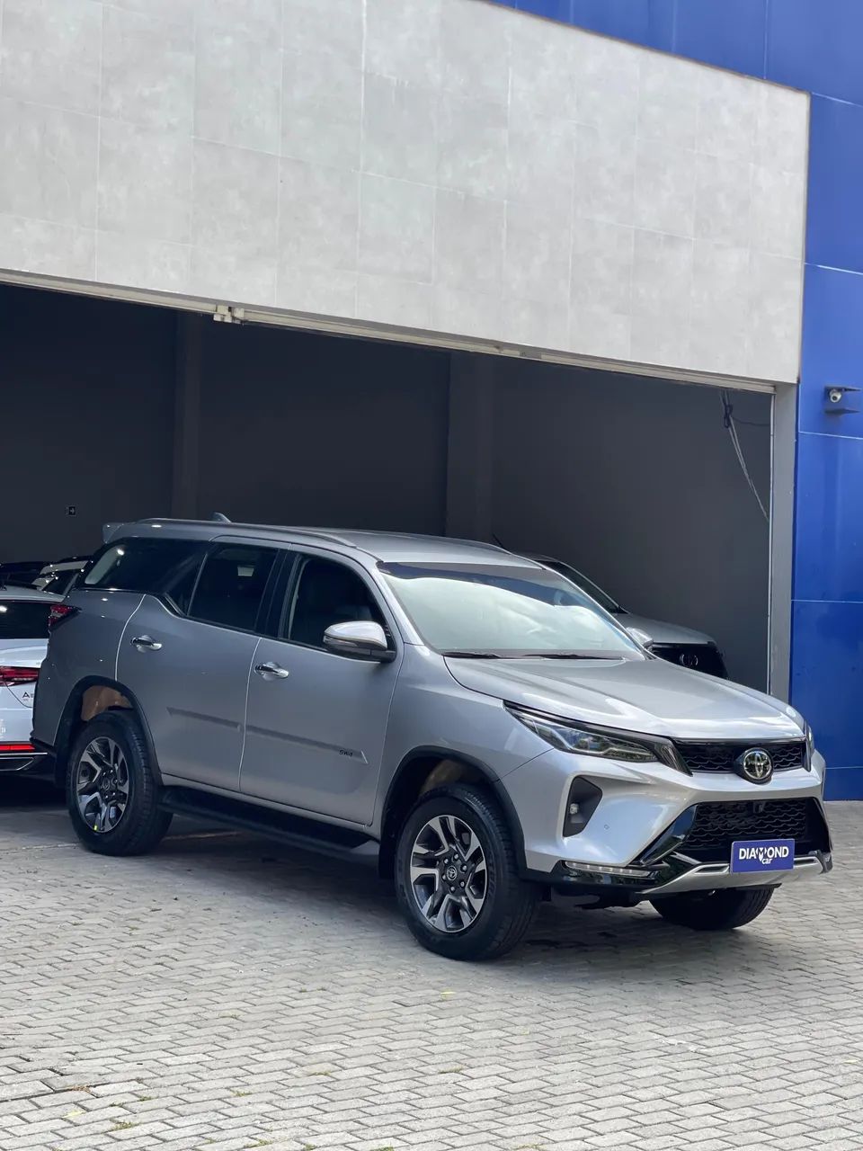 Toyota Hilux SW4 SRX Plat. 4X4 2.8 TB Die. Aut. 2024