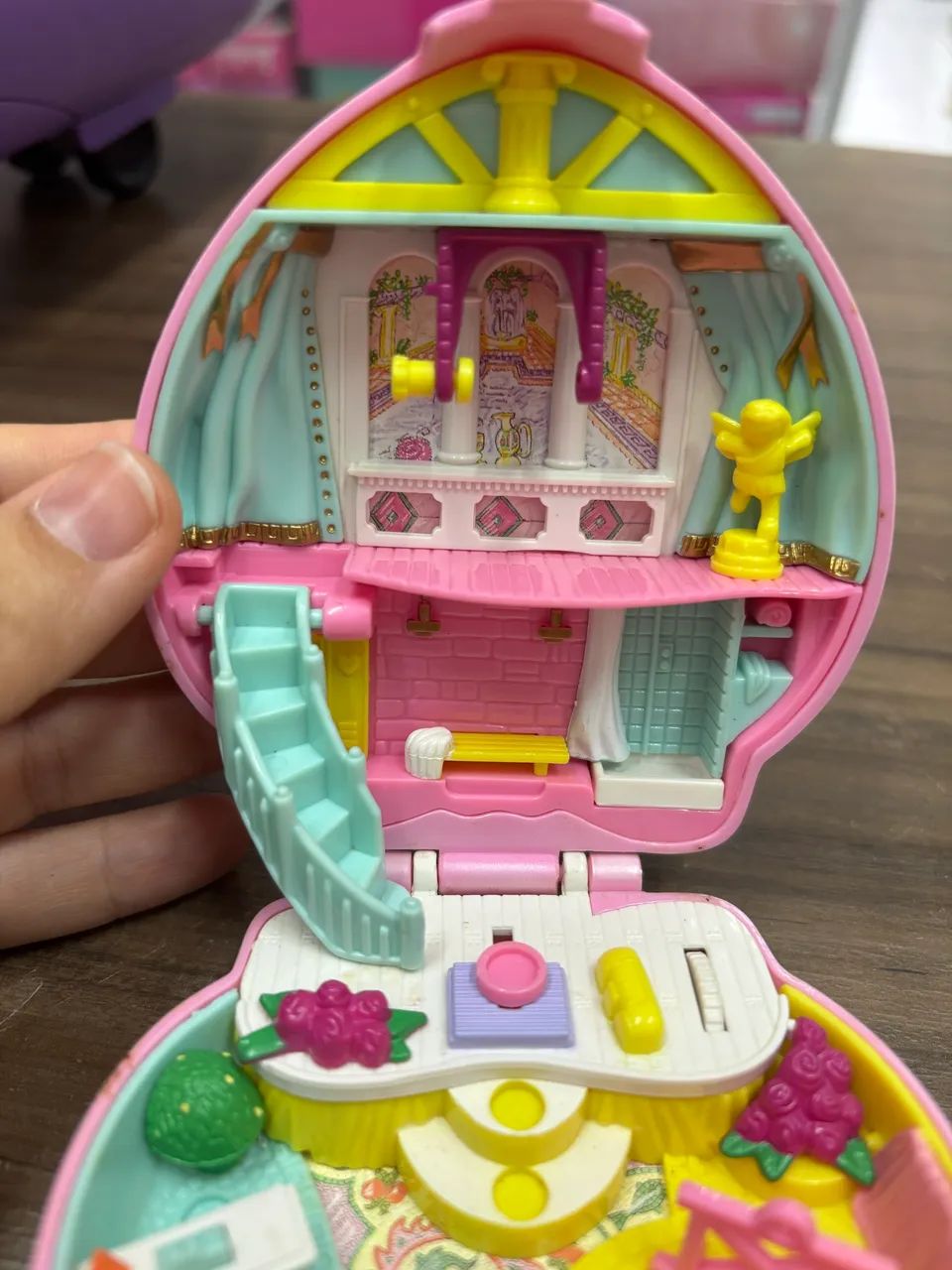 Estojo rosa Polly Pocket barbie  - Foto 3
