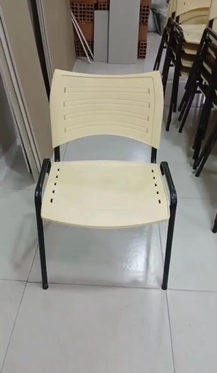 Vendo 38 cadeiras