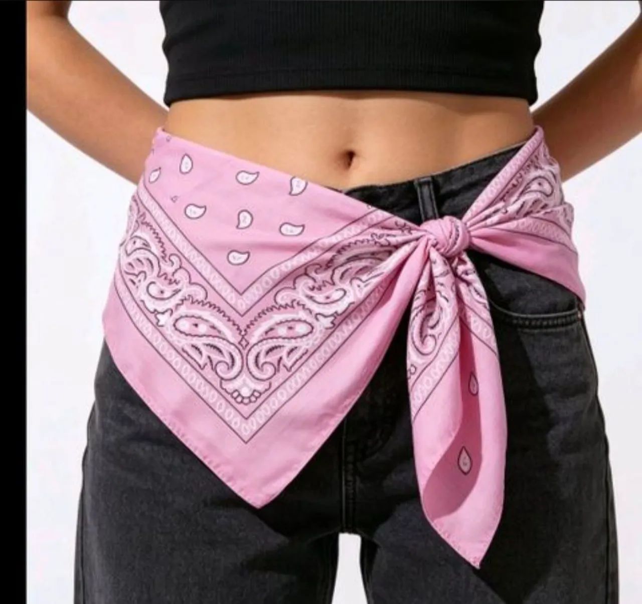 Bandanas E Faixas De Cabelo Na Cor Rosa Com Estampa Paisley - Foto 3