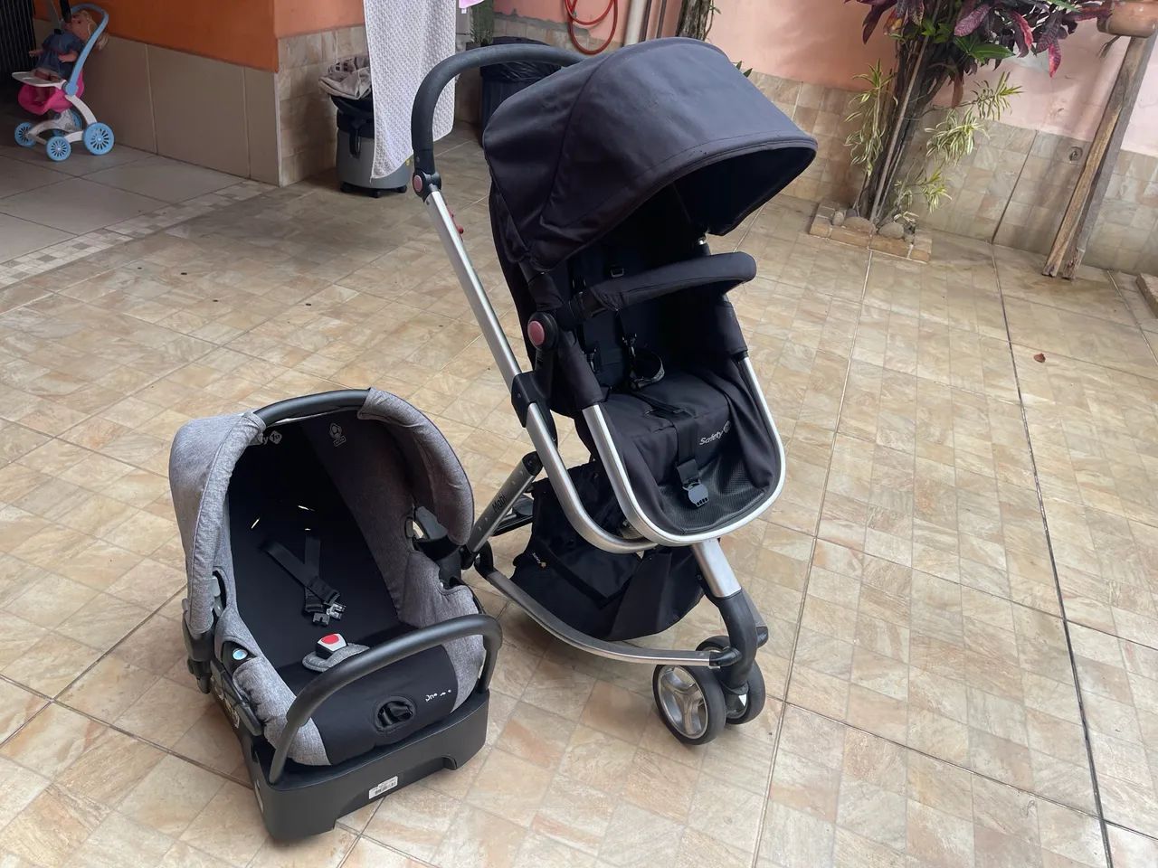 Carrinho Moisés, bebê conforto com base e cadeira de Refeição bebê  - Foto 2