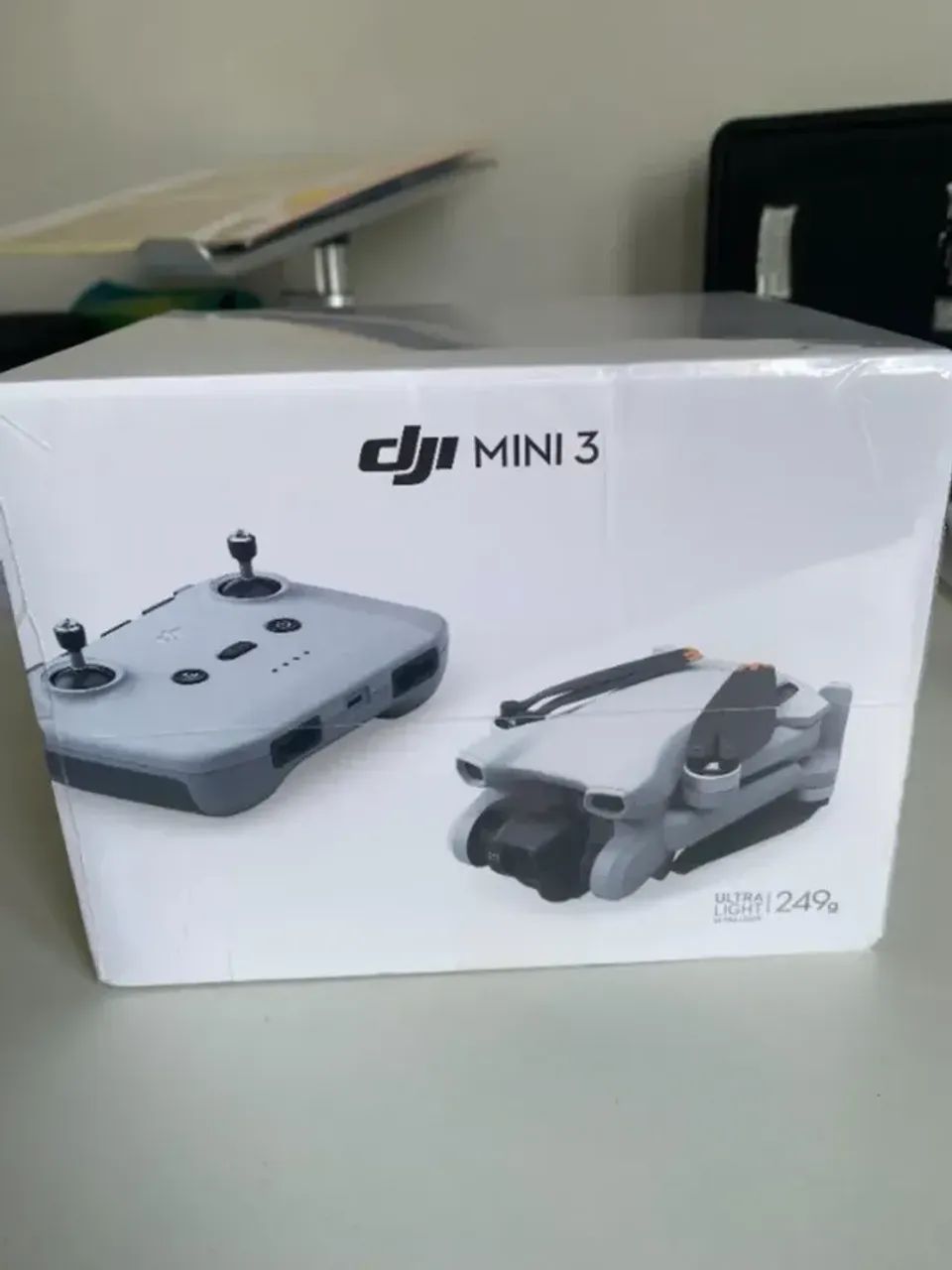 Drone Dji Mini 3 Com Controle (10Mil KM Distância e Câmera 4k) Novo Com Garantia