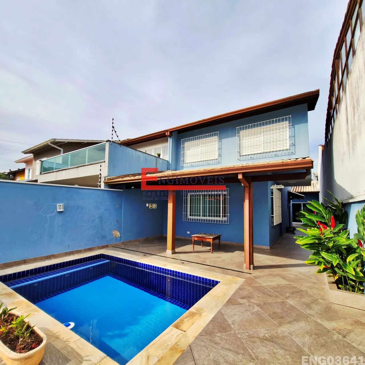 CASA A VENDA EM JUQUEHY