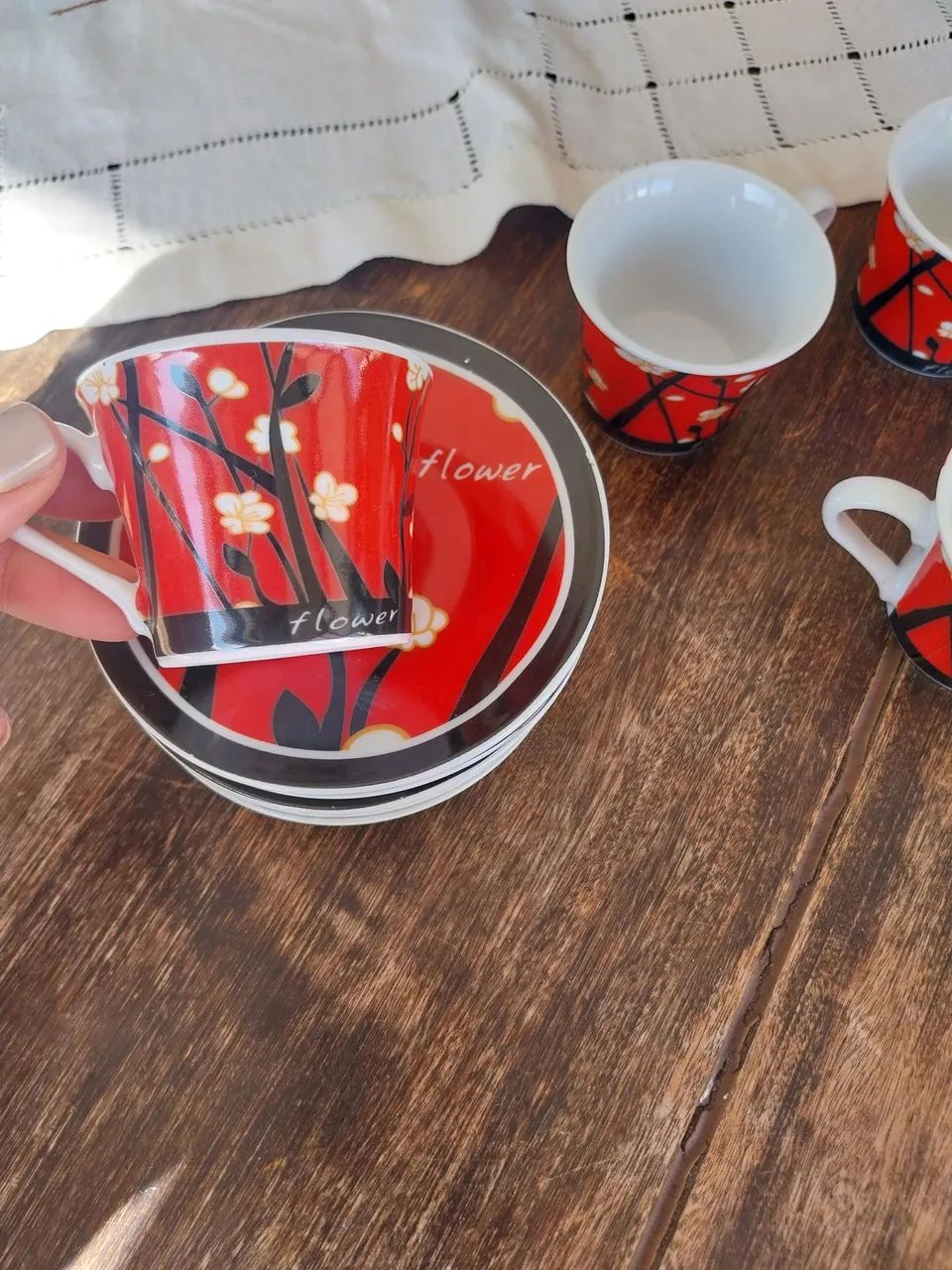 Conjunto de Xícaras e pires 