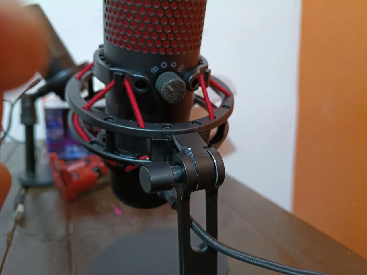 Microfone HYPERX Quadcast  - Foto 4