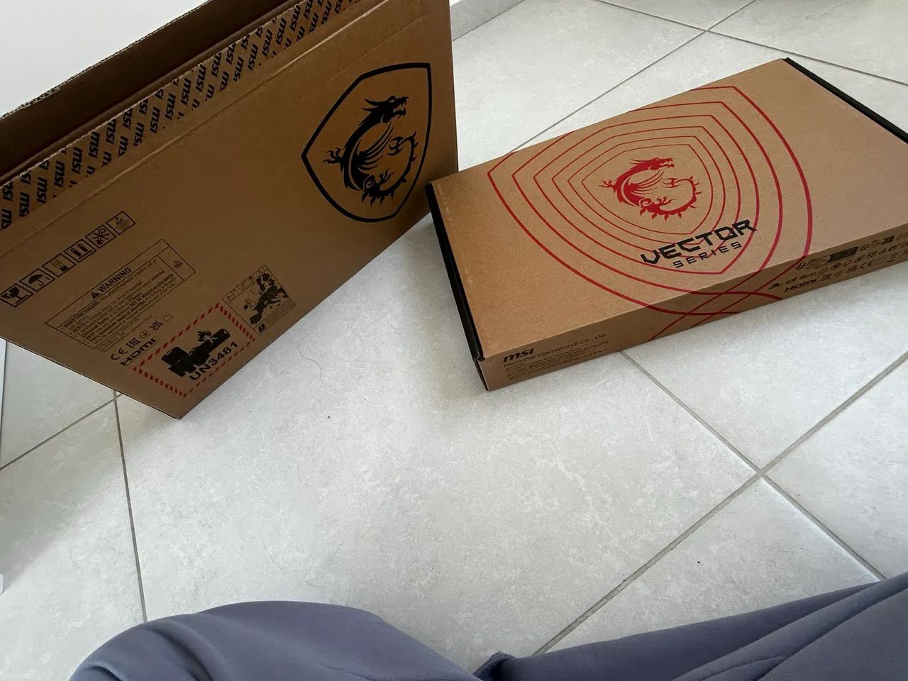 Notebook MSI Vector RTX 5080 - LACRADO - Foto 2