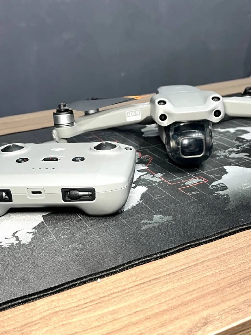 Semi Novo Drone DJI Mini 2 Fly More Combo Com Câmera 4k - Foto 5