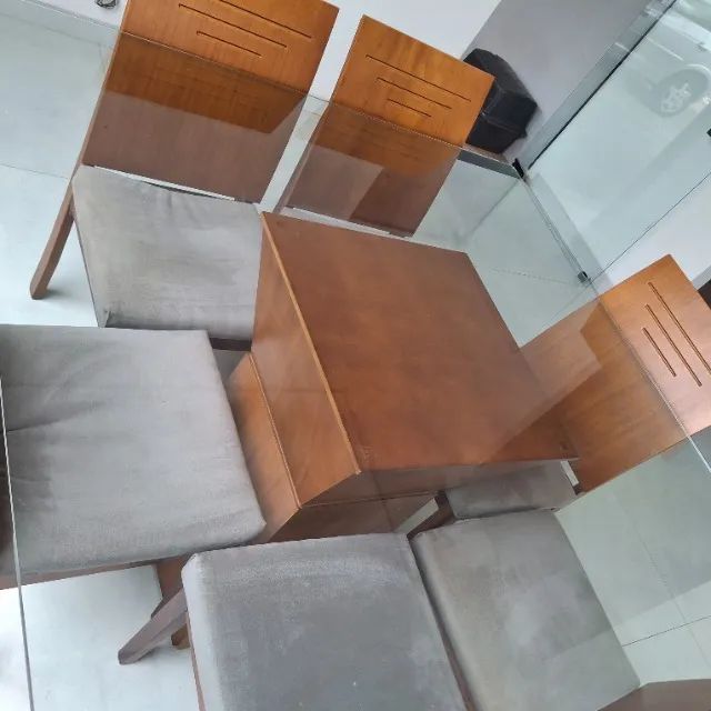 Mesa quadrada com 6 cadeiras - conservada  - Foto 3