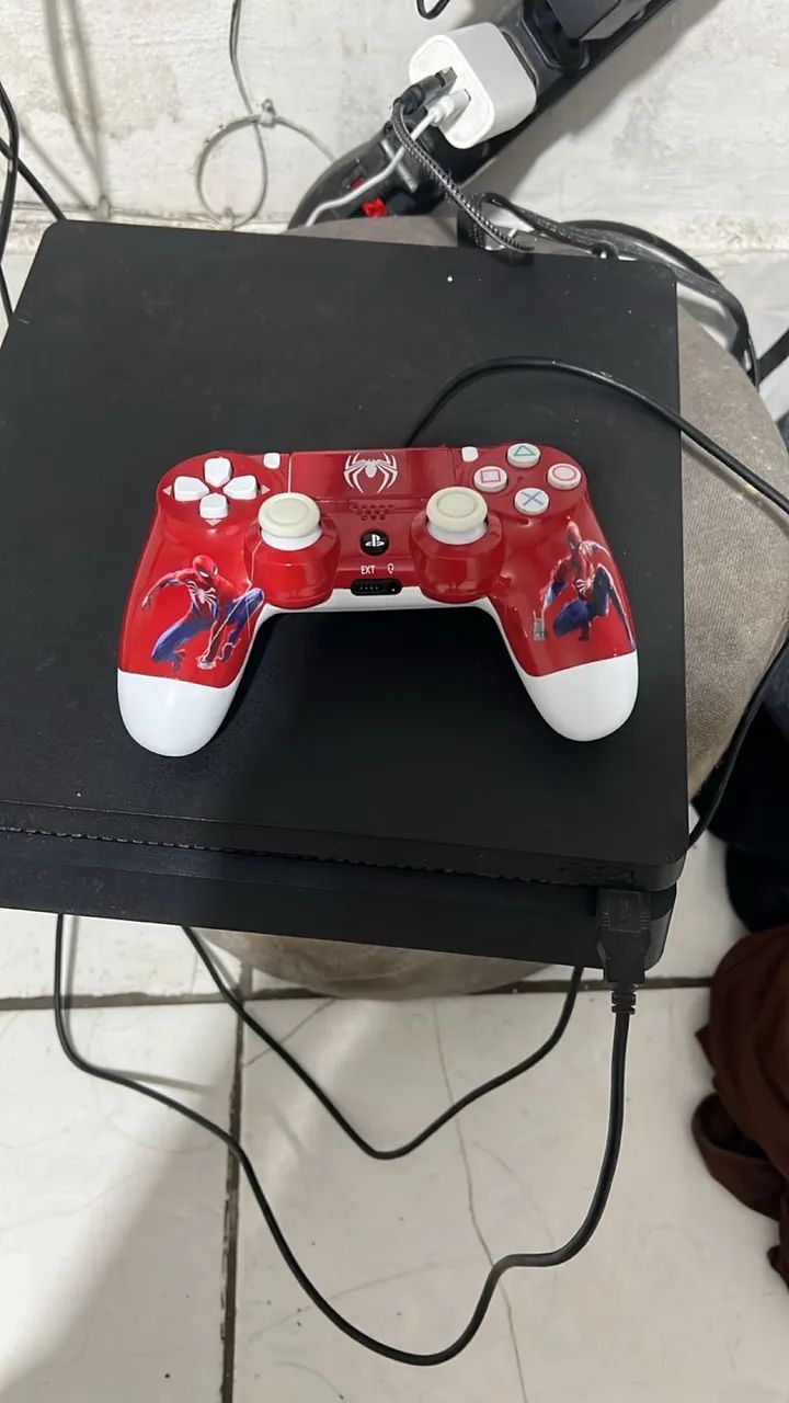 Ps4 slim pro 1 TB