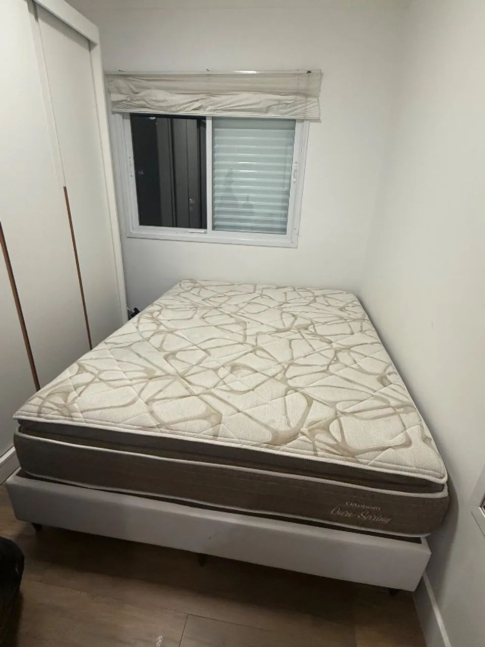Base Box / Sommier Queen Size Estofada (Comprada em 2023)