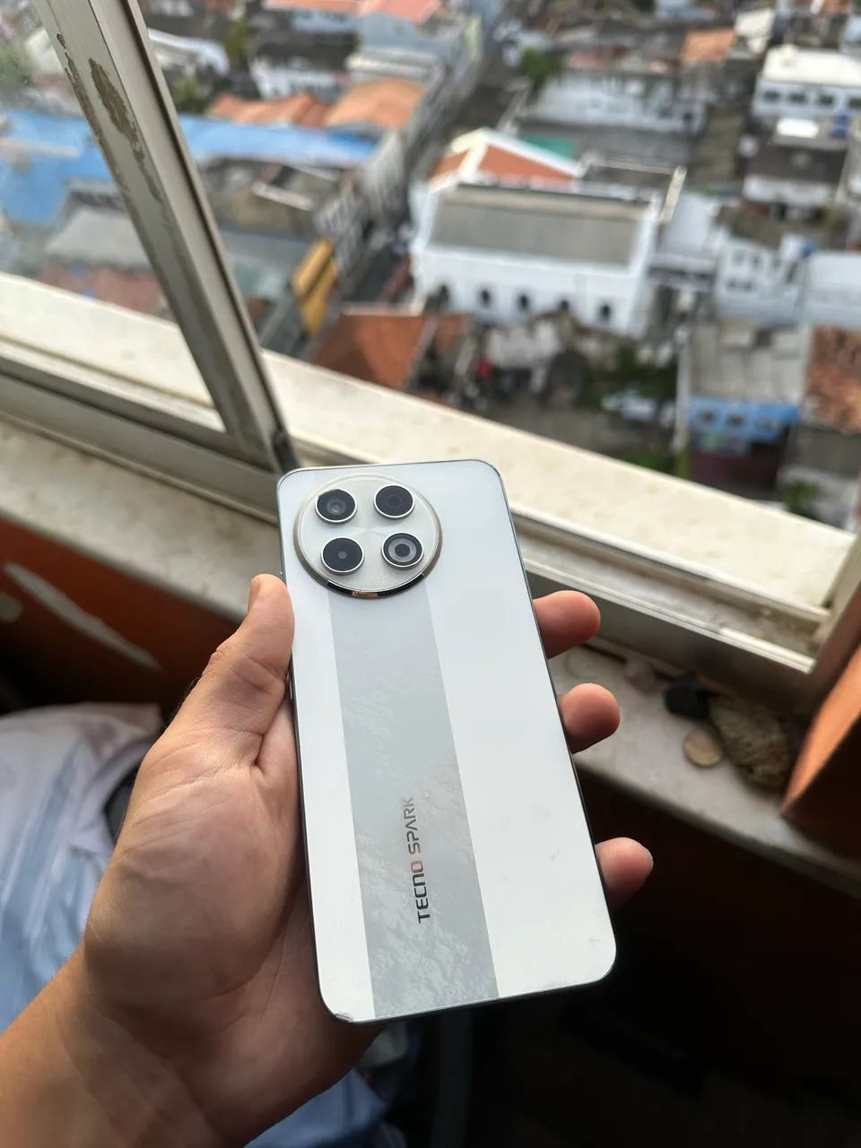 Vendo Tecno Spark 30 Pro / Leia - Foto 2