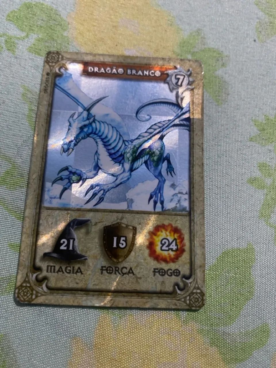 Dragão Branco Dracomania Brilhoso 