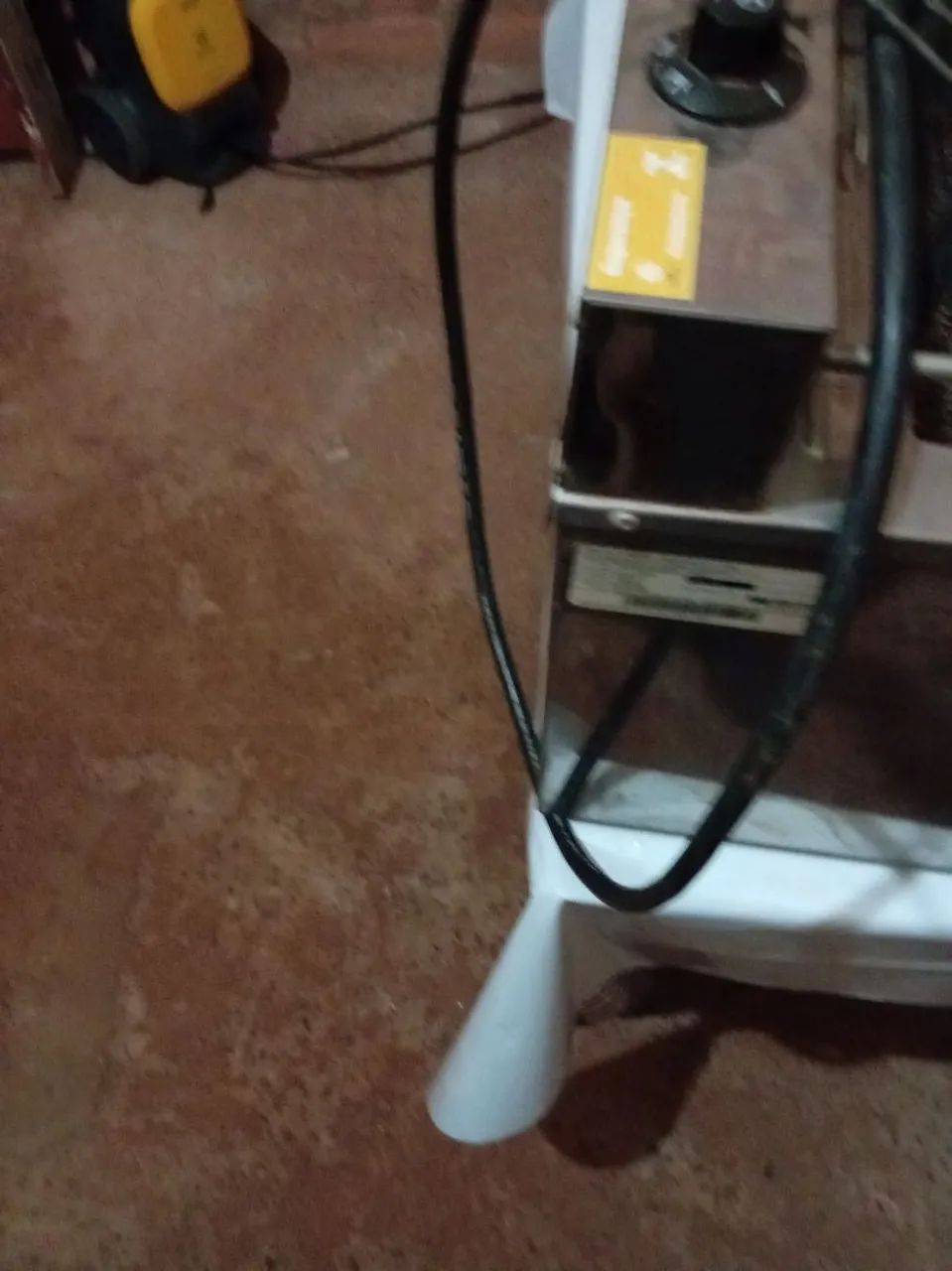 Fritadeira salgados 220 volt - Foto 2