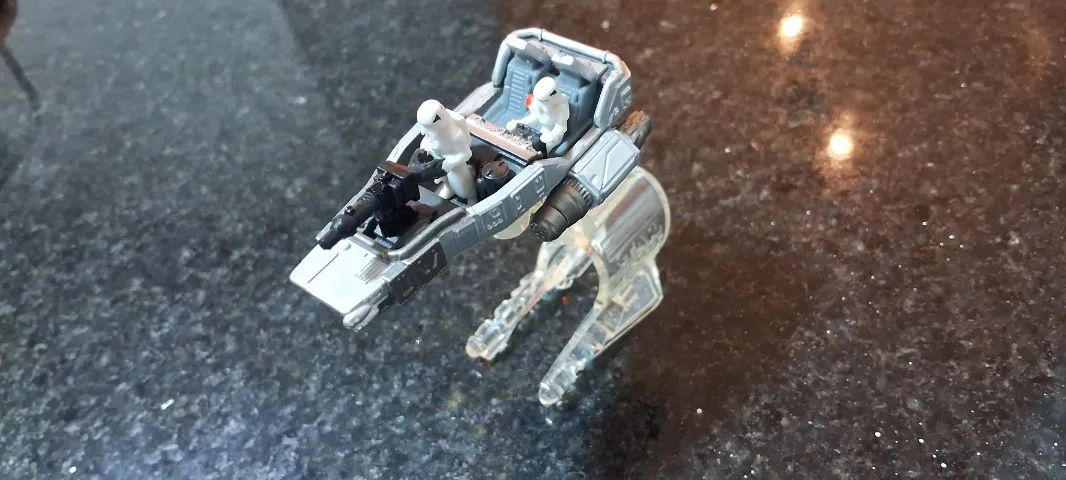 Nave Snowspeeder de Star Wars da Hotwheels 