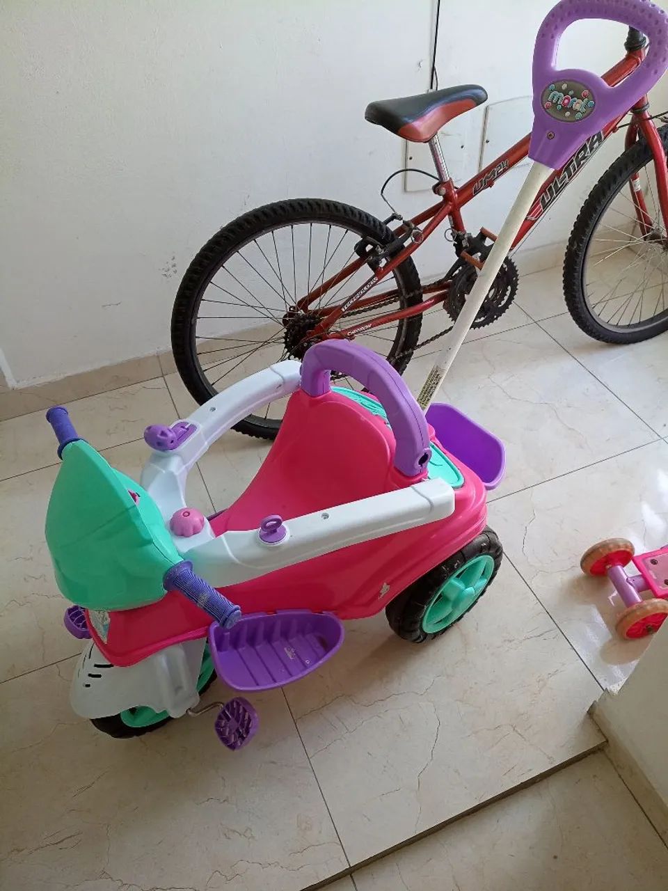 Carrinho de passeio de menina