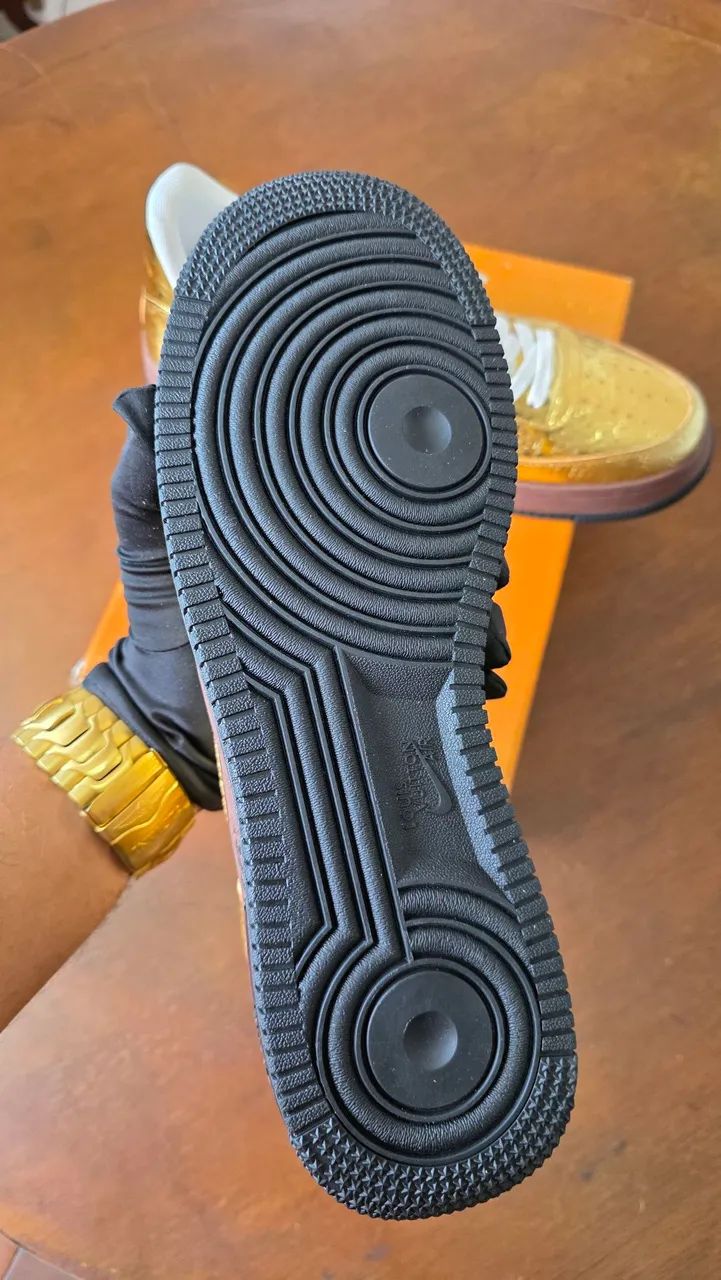 Tênis Sapato Louis Vuitton + Nike Gold  - Foto 4