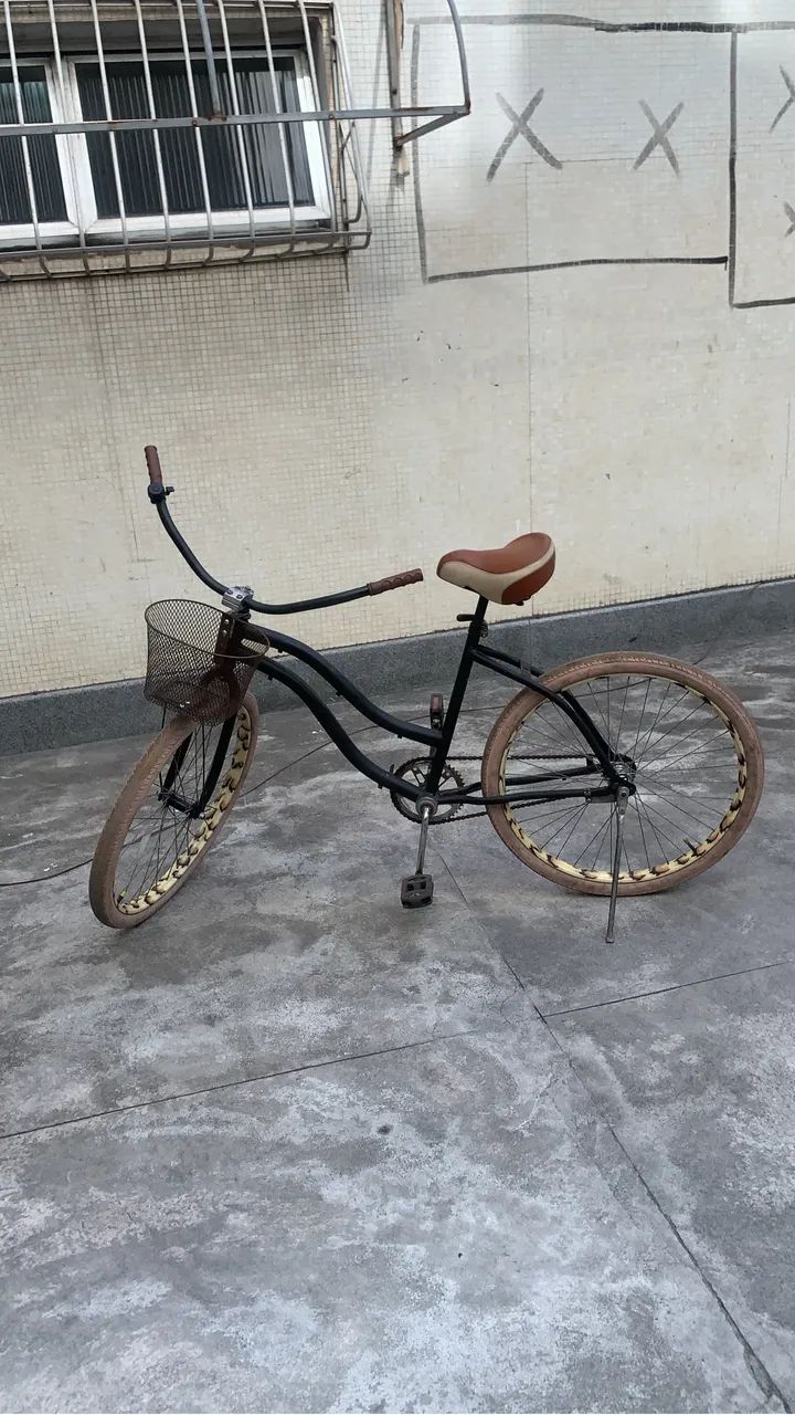 Bicicleta retrô preta - Foto 2
