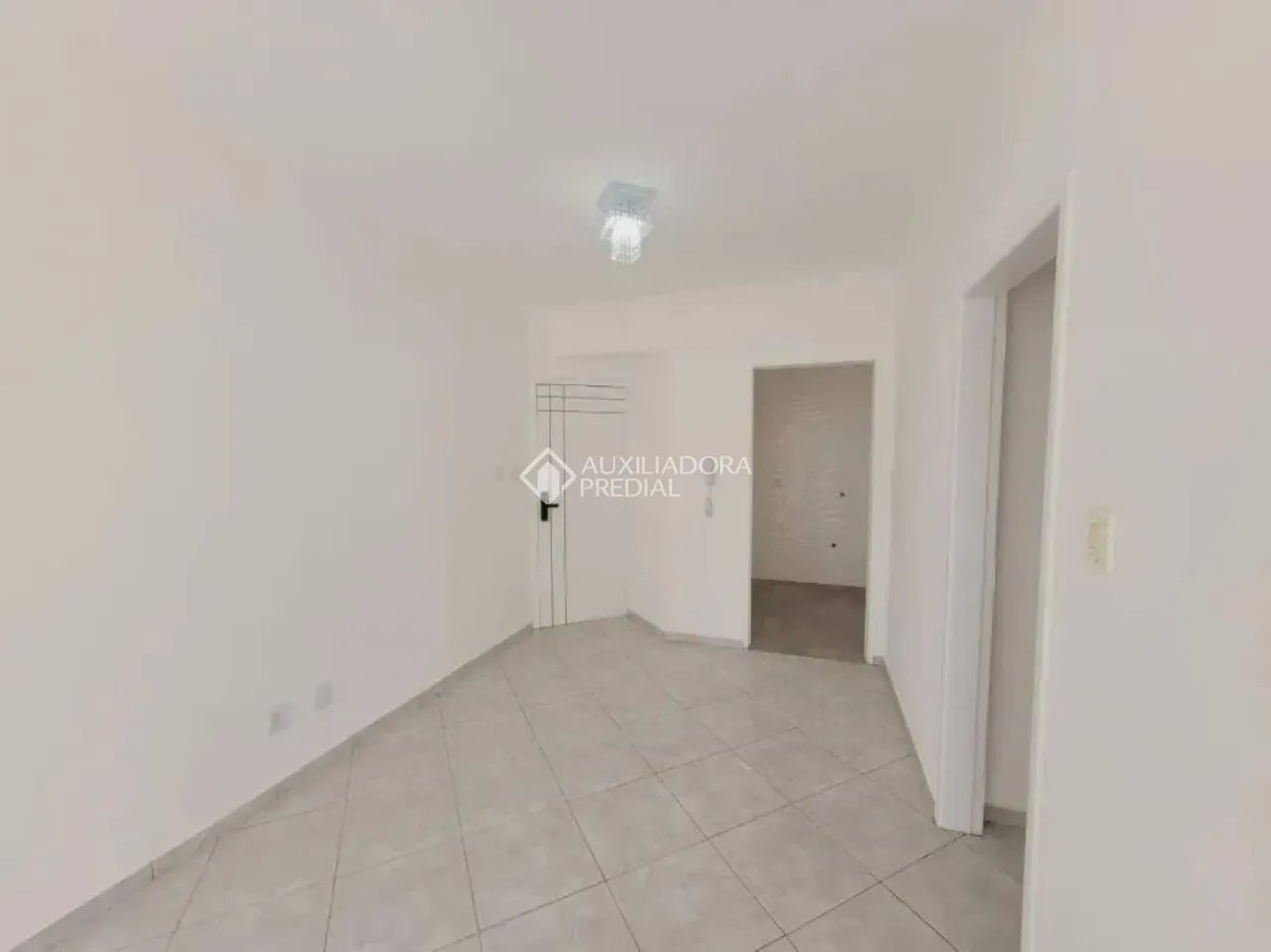 Apartamento 2 Quartos e Vaga - Centro - Florianópolis/SC