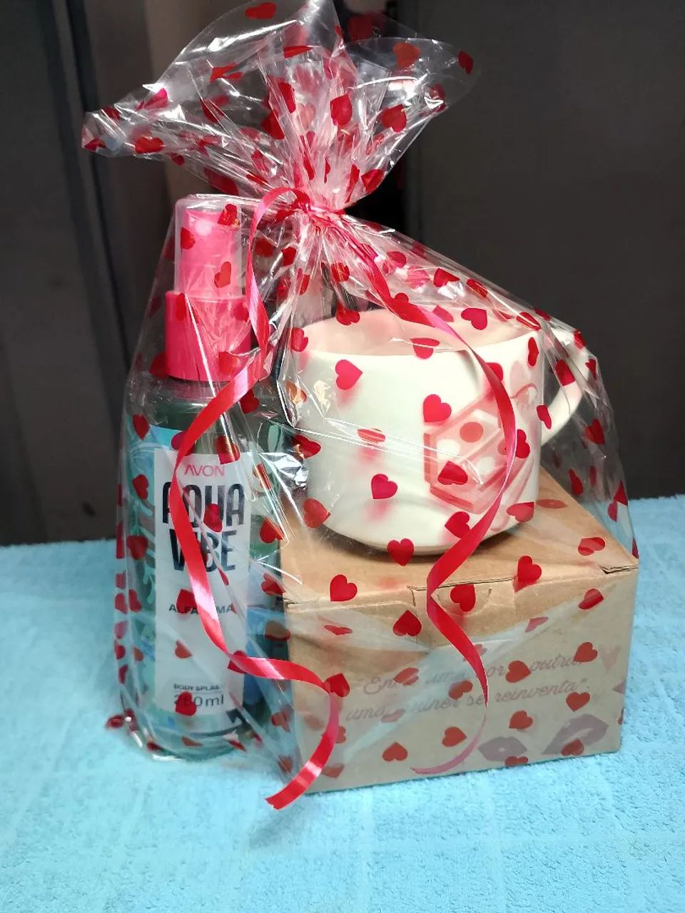Kit Aqua vibe e xícara Avon
