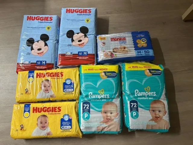 1066 Fraldas Pampers e Huggies M e 144 Fraldas Pampers P - Foto 2