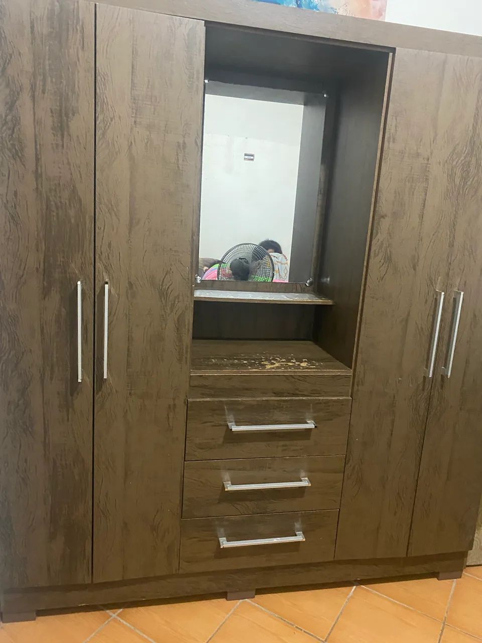 GUARDA ROUPA - MARROM