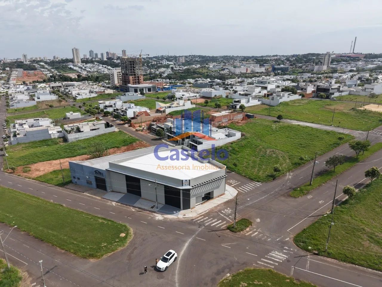 BARRACAO COMERCIAL em UMUARAMA - PR, PARQUE INTERLAGOS II - Foto 2