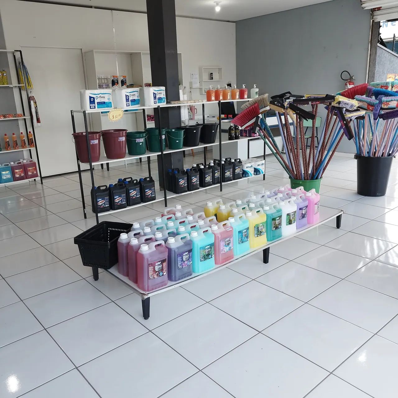Vende-se loja de produtos de limpeza e higiene  - Foto 4