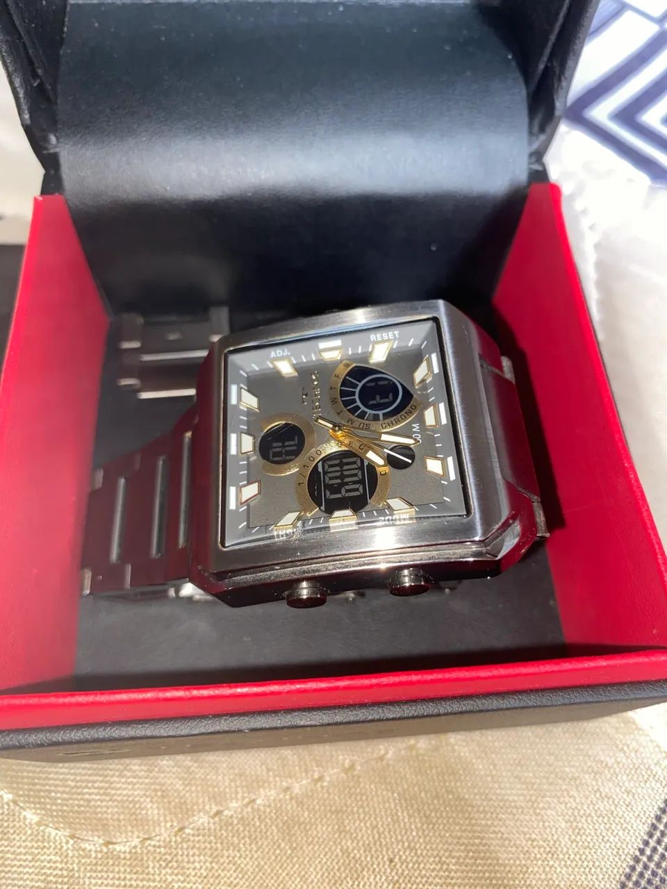 Relógio techno digitech