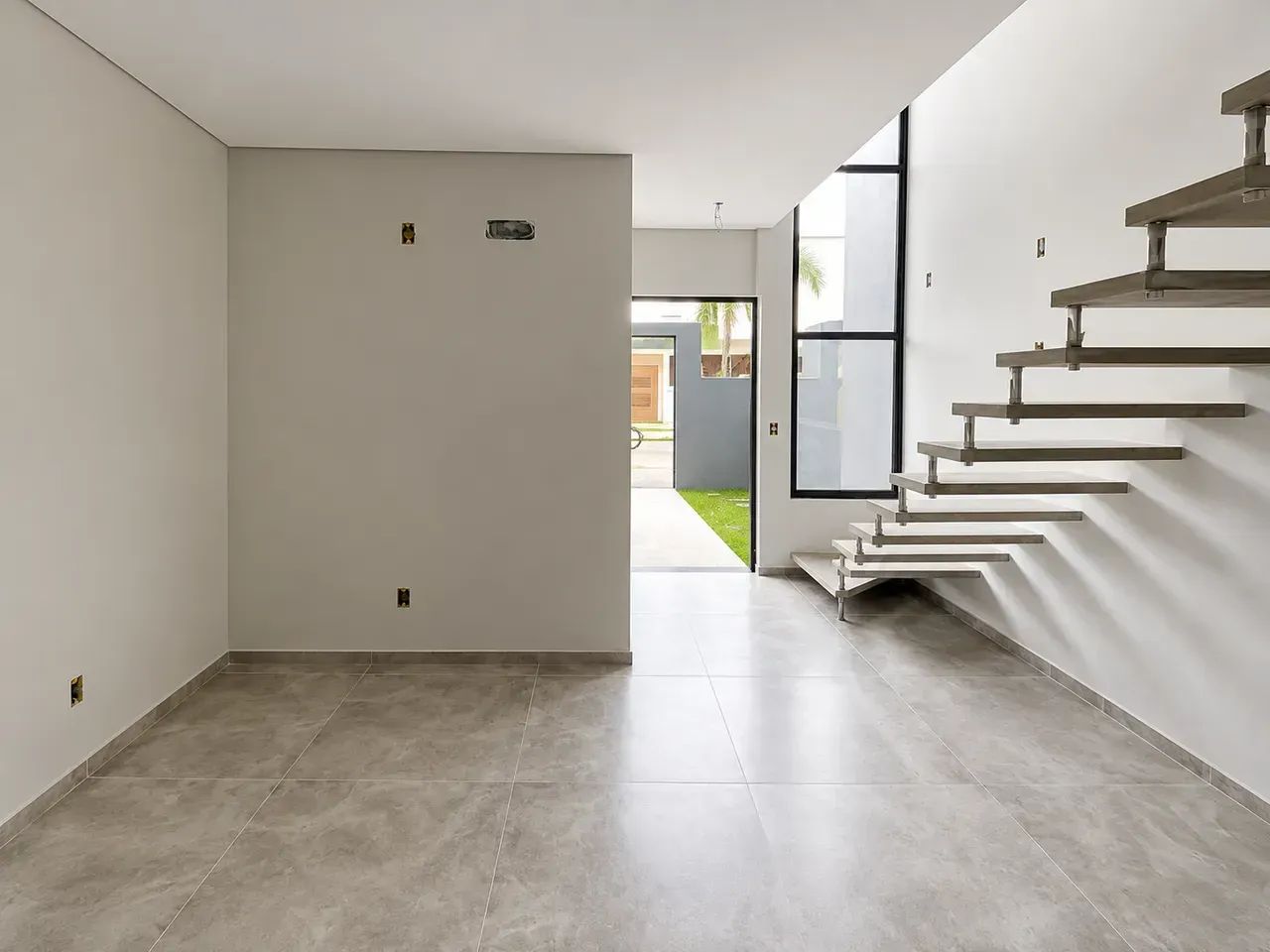 Casa com 3 Dormitórios a 150 Metros da Praia dos Açores | Florianópolis - SC - Foto 3