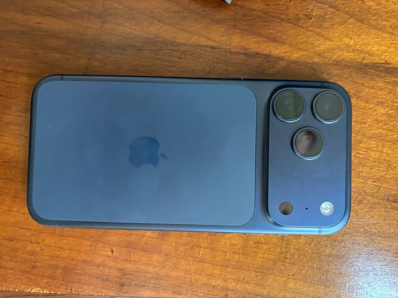Iphone 17 pro max 256  - Foto 3