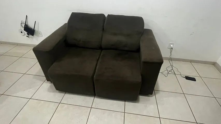SOFÁ RETRATIL SEMI NOVO COM SUPER PREÇO! - Foto 3