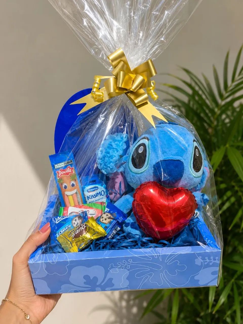 Cesta Stitch com pelúcia 