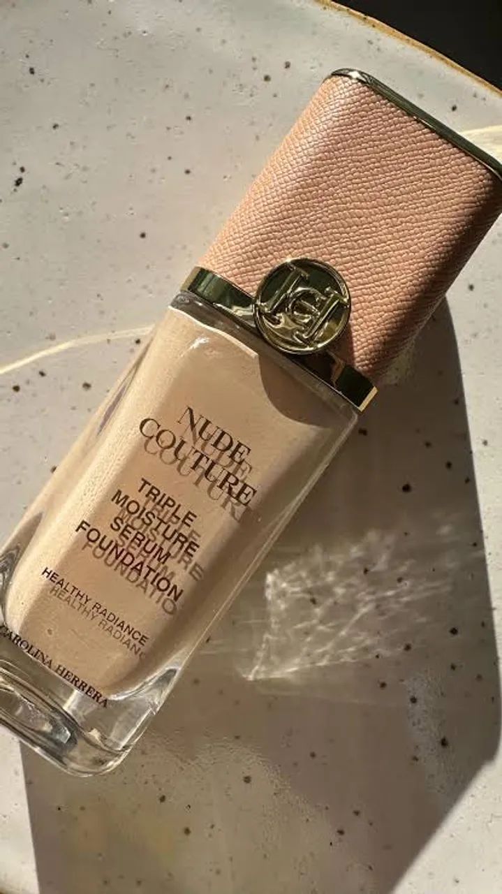 Carolina Herrera Nude Couture Triple Moisture Serum Foundation
