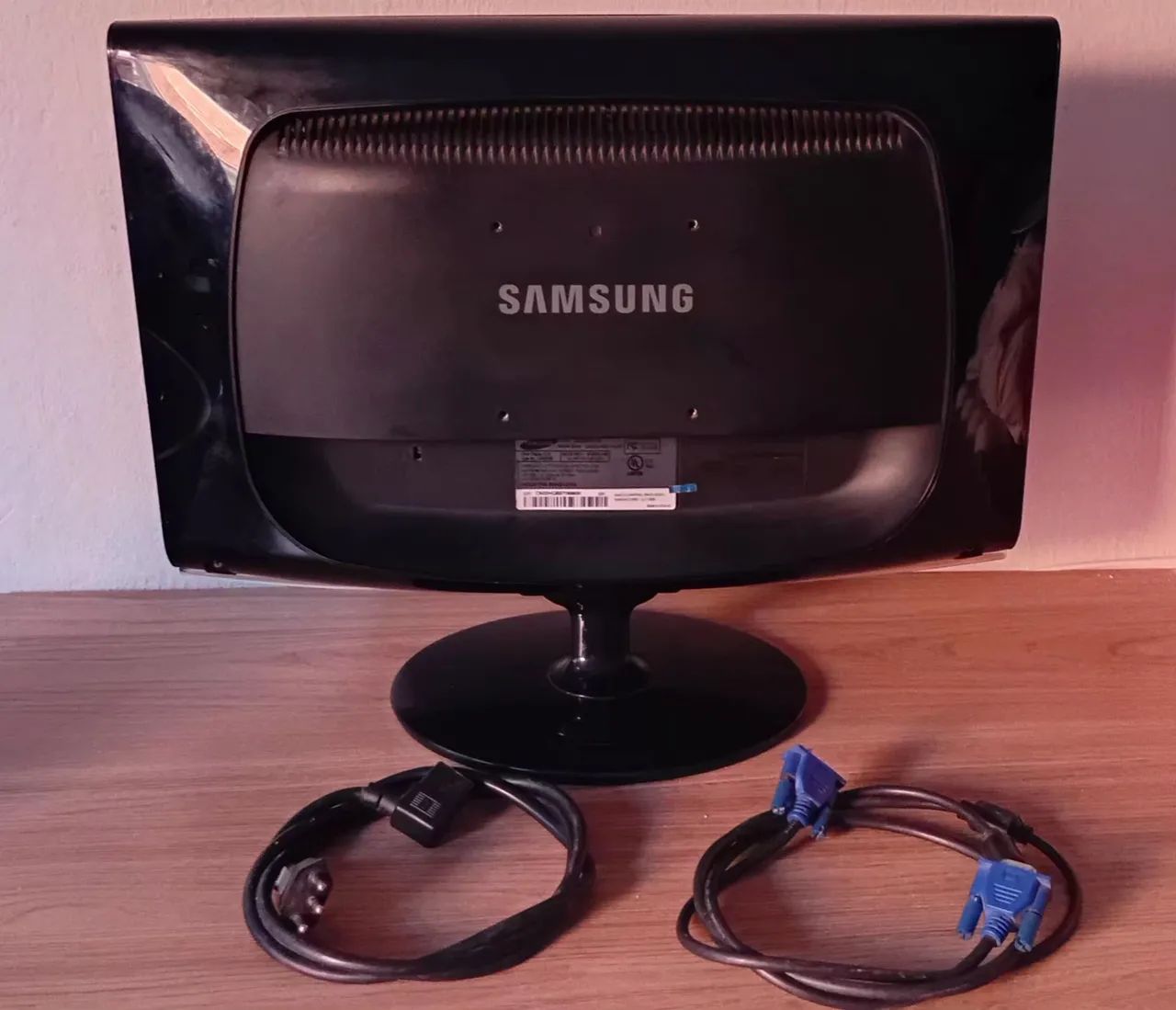 Vendo Monitor Samsung 20 Polegadas - Foto 2