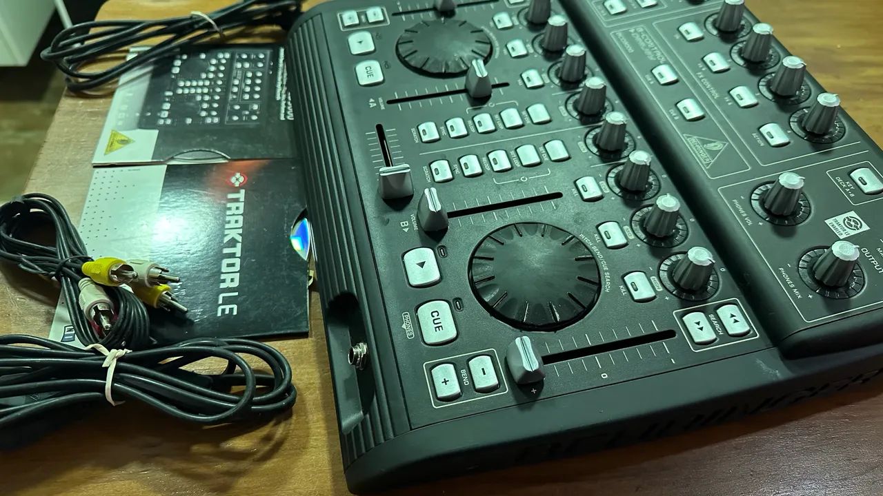 Mesa Dj Behringer Bcd3000   - Foto 2