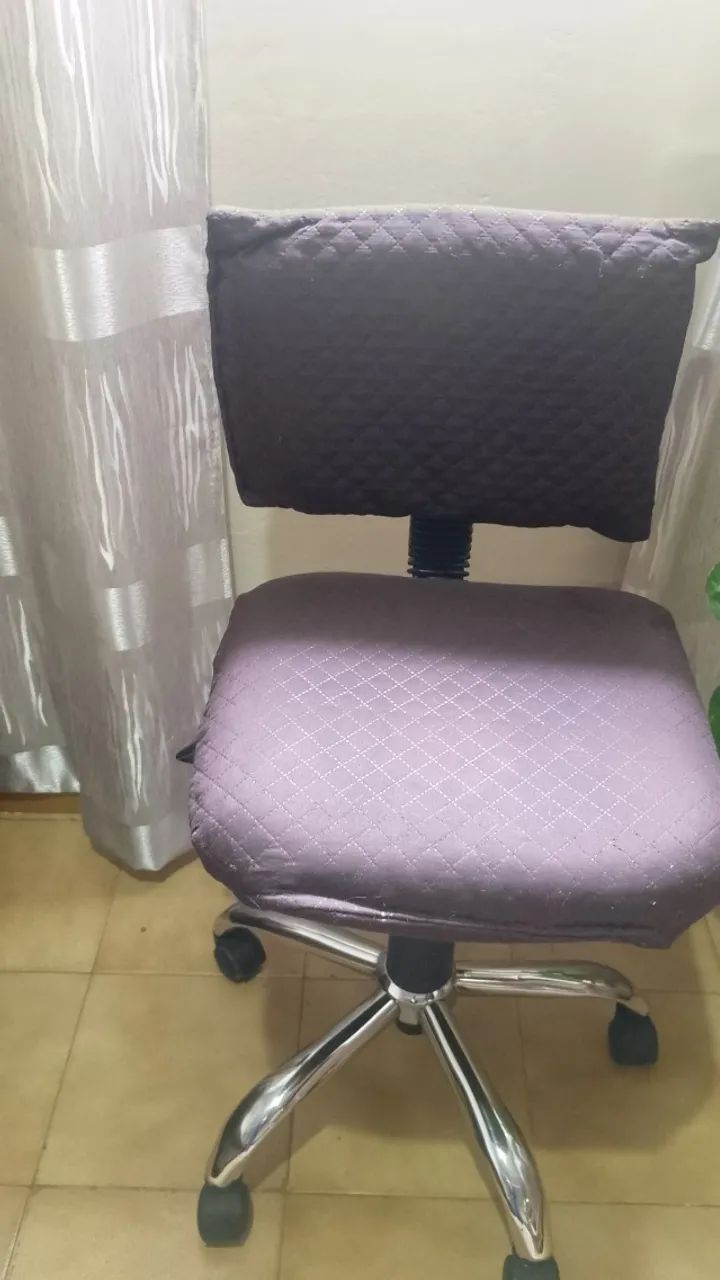 Cadeira com rodinhas, já usada - Foto 3