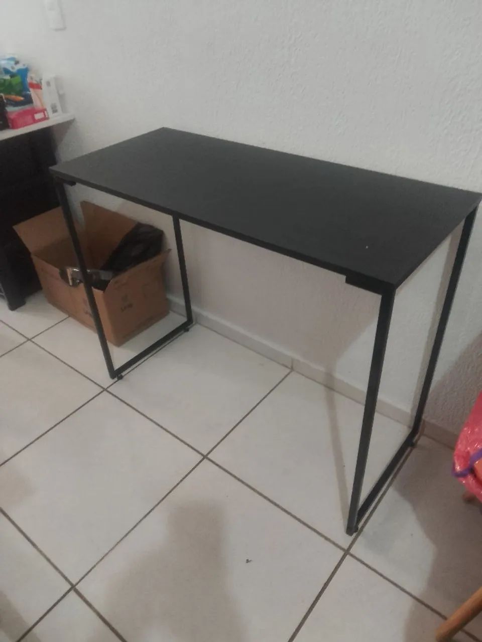 Mesa estrutura metálica e MDF