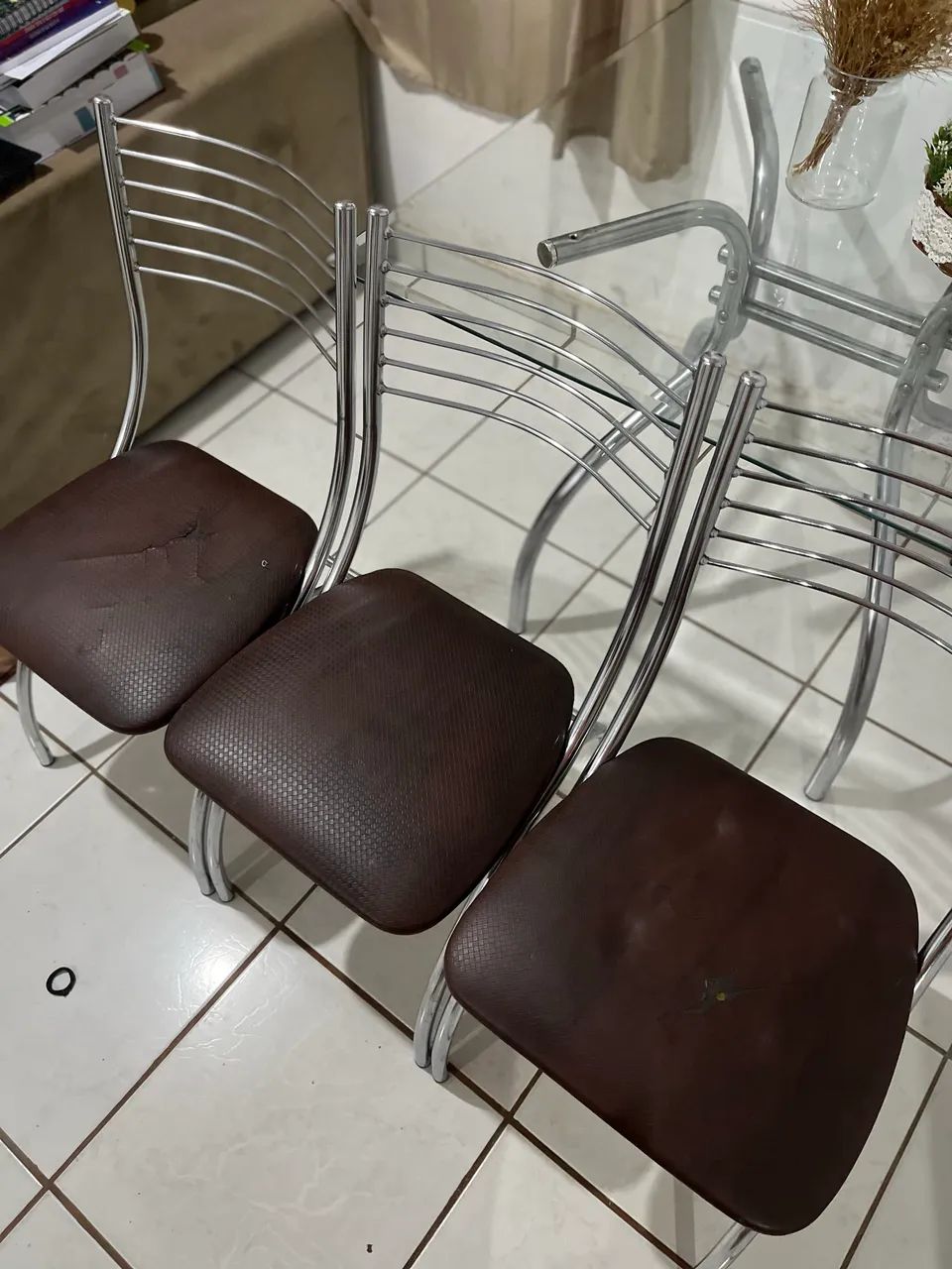 MESA + 3 CADEIRAS - R$: 500,00 - Foto 5