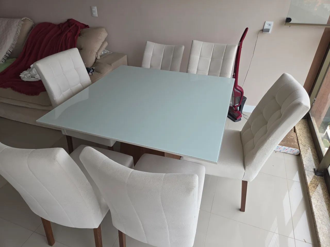 Mesa de jantar com 6 cadeiras