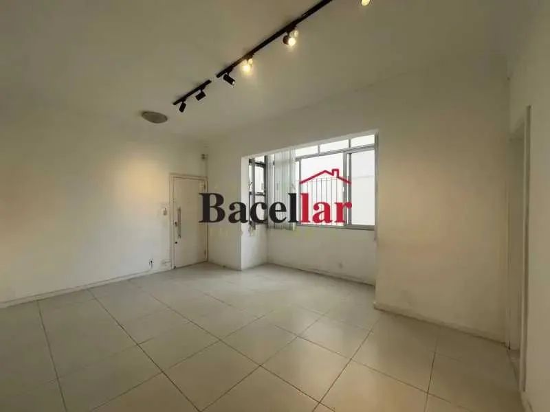Apartamento 3 quartos vaga e condomínio baixo