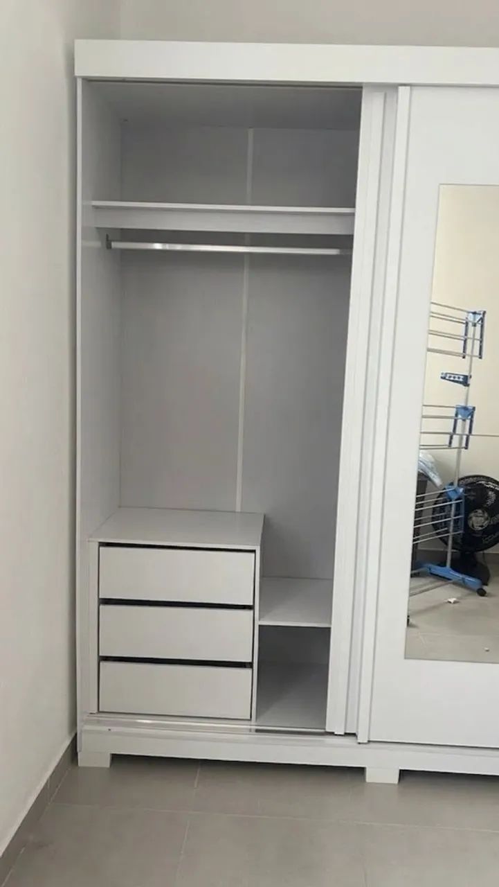 Guarda-roupa duas portas com espelho 