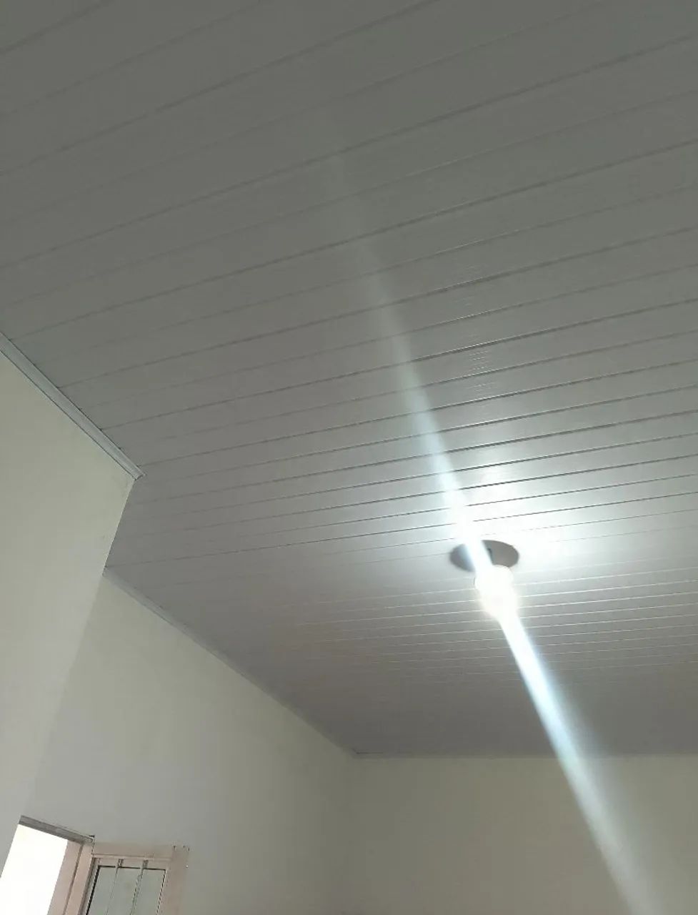 Forro PVC já instalado Aparti de 39 - Foto 4
