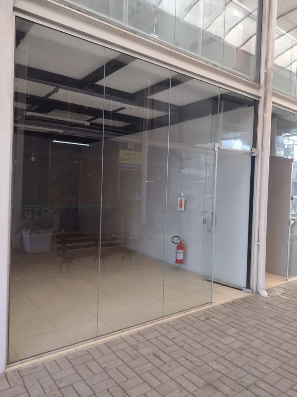 Sala comercial 03 -em frente a Milium - Locação - Foto 4