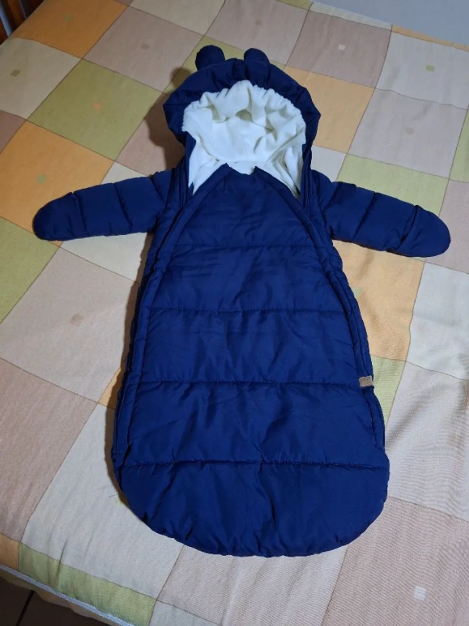 Saco de Dormir Bebê H&M Acolchoado com Capuz - Tam 2 a 6 Meses - Foto 2
