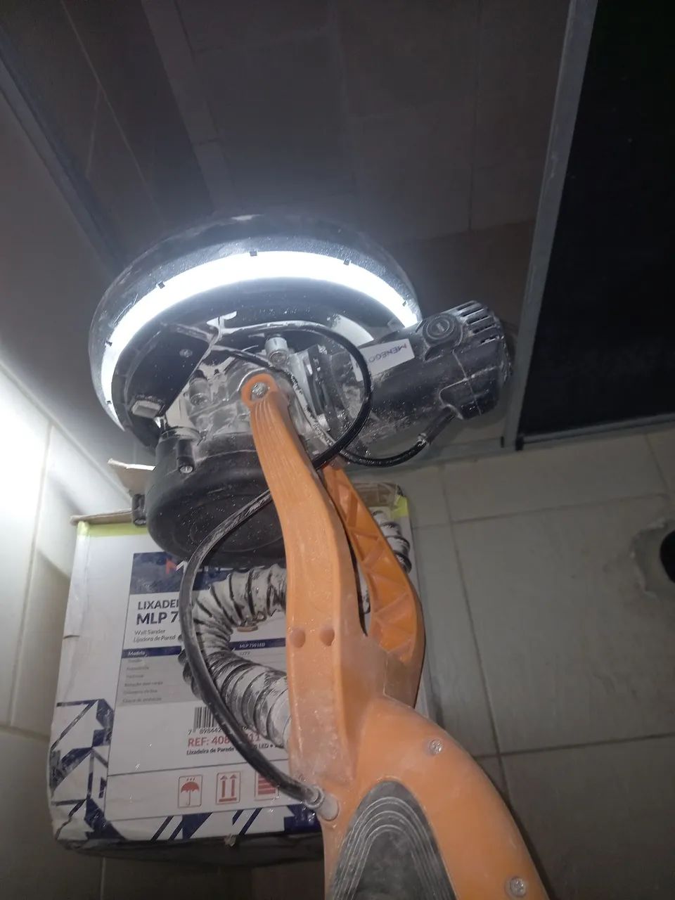 Lixadeira de parede com Led usada - Foto 5