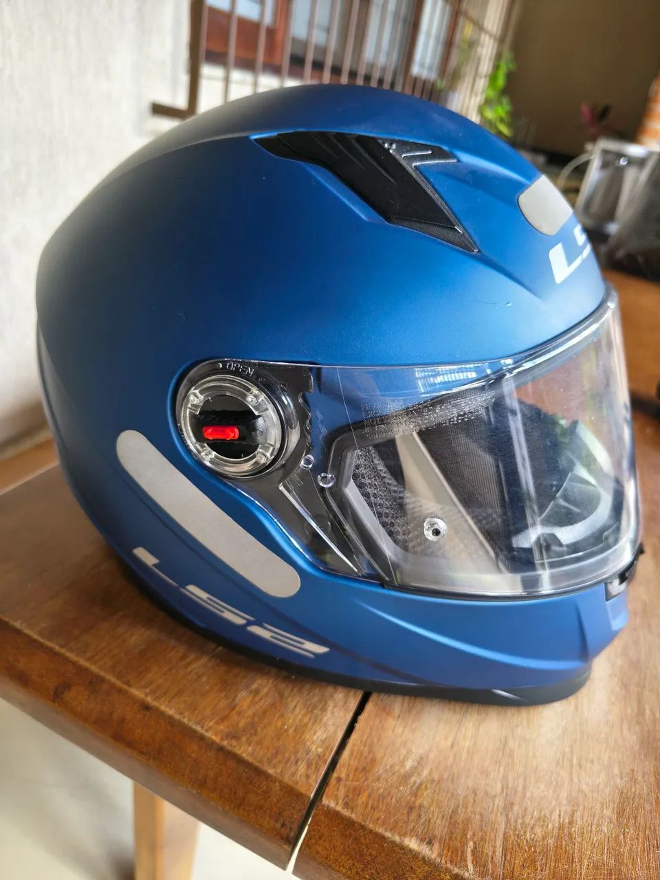 Vende-se capacete LS2 FF358 classic EVO azul fosco, tamanho 62